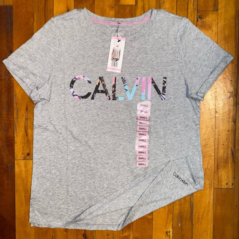Calvin Klein Tee - Picture 2 of 5